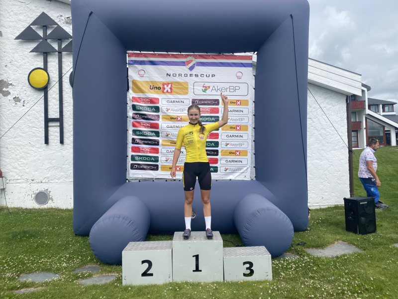 16-åringen Regine leder Norgescupen sammenlagt i K-jr og vant Tour te Fjells sammenlagt