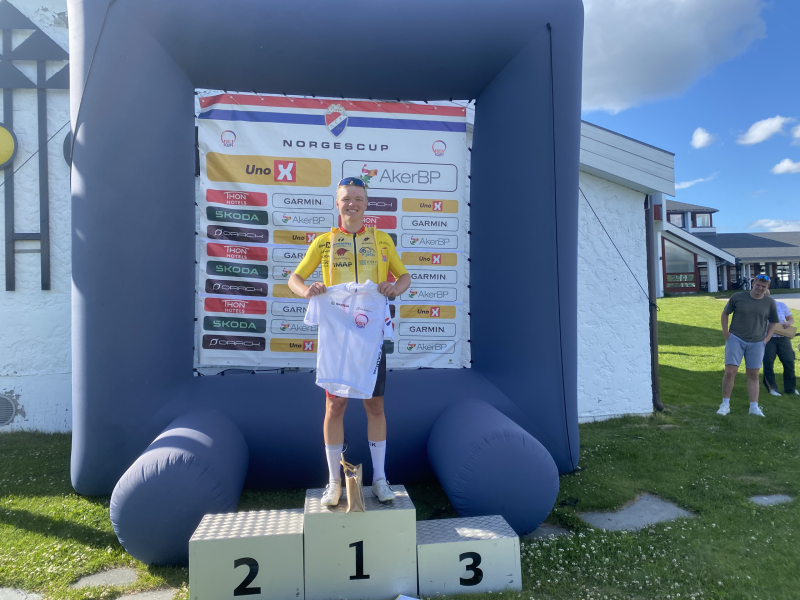 Halvor Dolven kunne kle seg i gul både for Norgescupen og Tour te Fjells sammenlagt. Leder også da U23cupen i M-senior.
