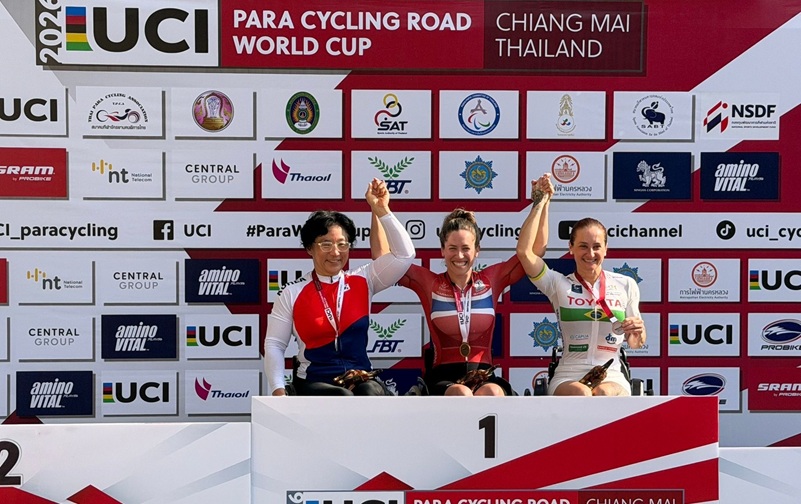 Suzanna øverst på pallen