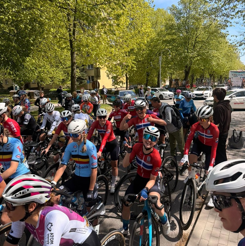 Blid gjeng før start - foto: Eirik Lunder